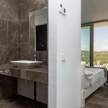 Βίλα Minimal, 6 Bedrooms Whit Direct Views To The Golf Court *