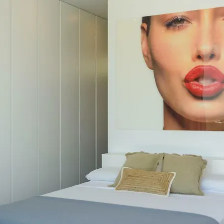 Minimal, 6 Bedrooms Whit Direct Views To The Golf Court * Santa Eulària des Riu