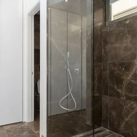Minimal, 6 Bedrooms Whit Direct Views To The Golf Court Βίλα