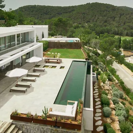 Minimal, 6 Bedrooms Whit Direct Views To The Golf Court Βίλα Santa Eulària des Riu